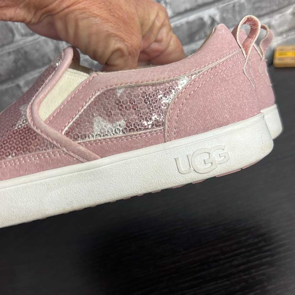 UGG‎ - Picture 2 of 9